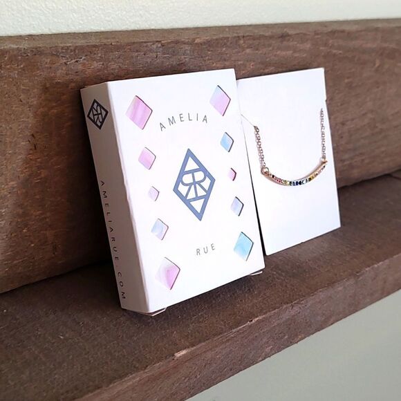 New In‎ Box Amelia Rue Gold Curved Bar Rainbow Rhinestone Necklace - Picture 5 of 7